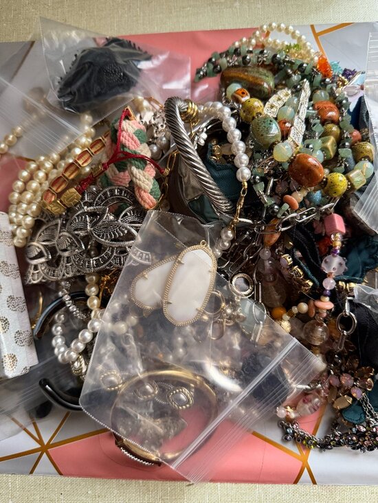 Jewelry - Five Pounds Mixed Fashion Jewelry Necklaces Rings Bracelets Earrings NO JUNK